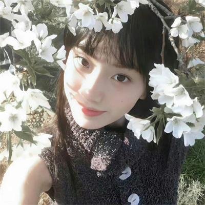 像两滴水